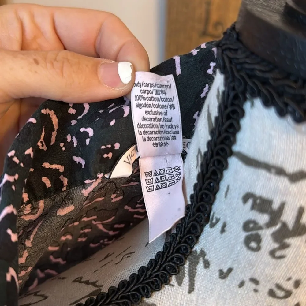 Victoria's Secret Long Sleeve Button Up Sleep Shirt